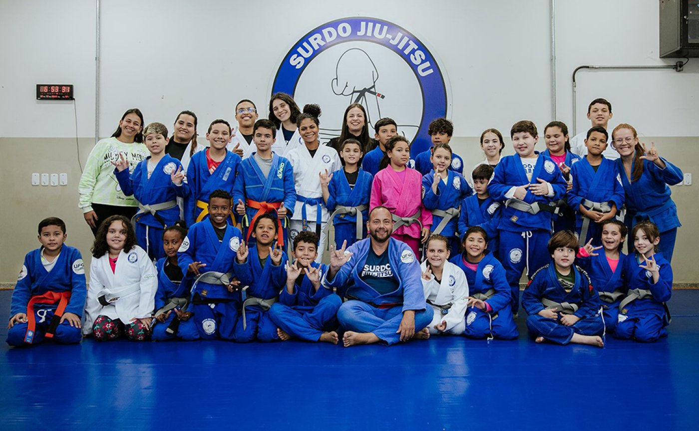 Projeto Surdo Jiu-Jitsu de Naviraí leva quatro atletas aos Jogos Paralímpicos e Surdolímpicos Escolares de Mato Grosso do Sul