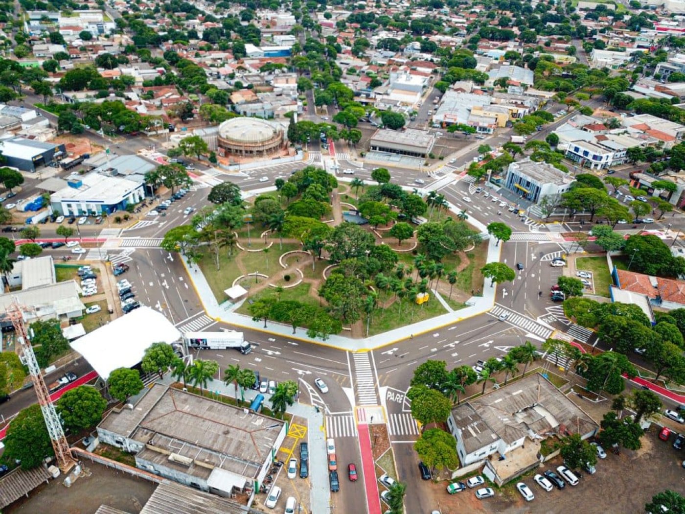 Prefeitura de Naviraí lança campanha para formar banco de currículos e sortear iPhone 17