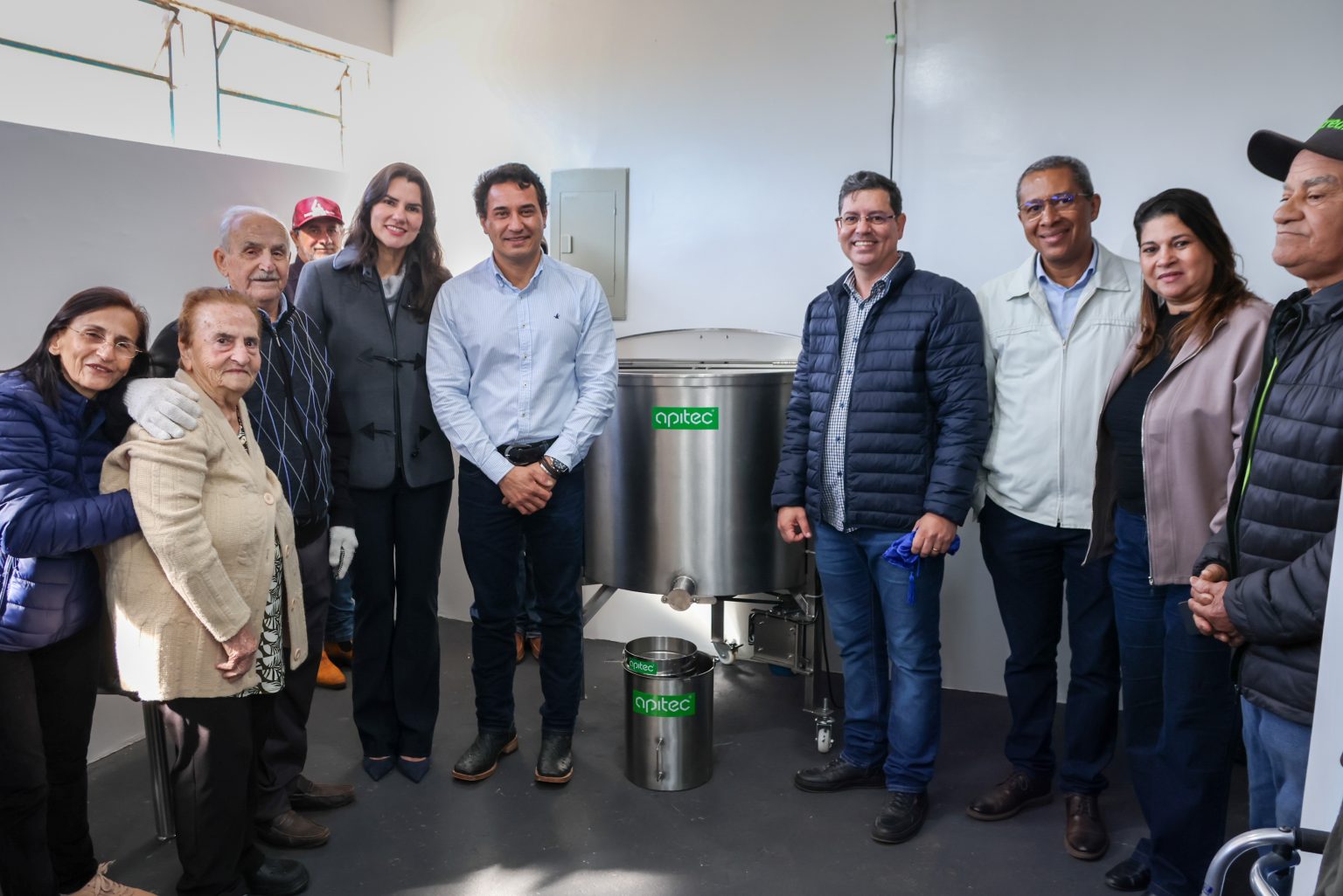 Gestão Rodrigo Sacuno entrega Casa do Mel e fortalece a agricultura familiar em Naviraí